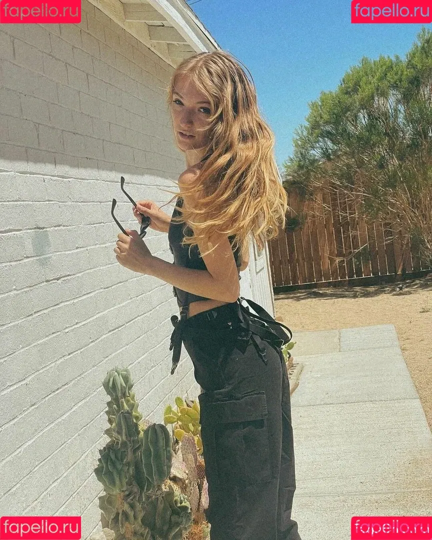 Lauren Hurlbut Onlyfans Photo Gallery 