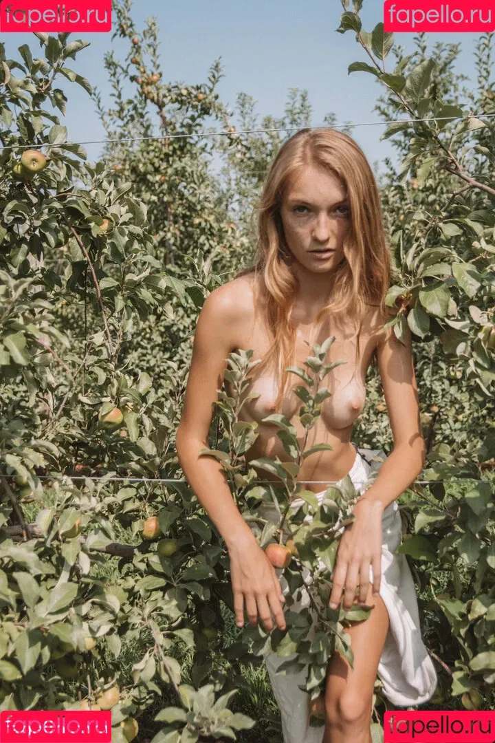 Lauren Hurlbut Onlyfans Photo Gallery 