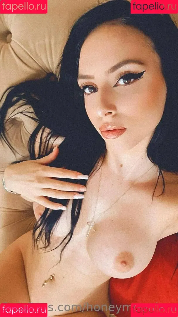 honeymoonlera Onlyfans Photo Gallery 