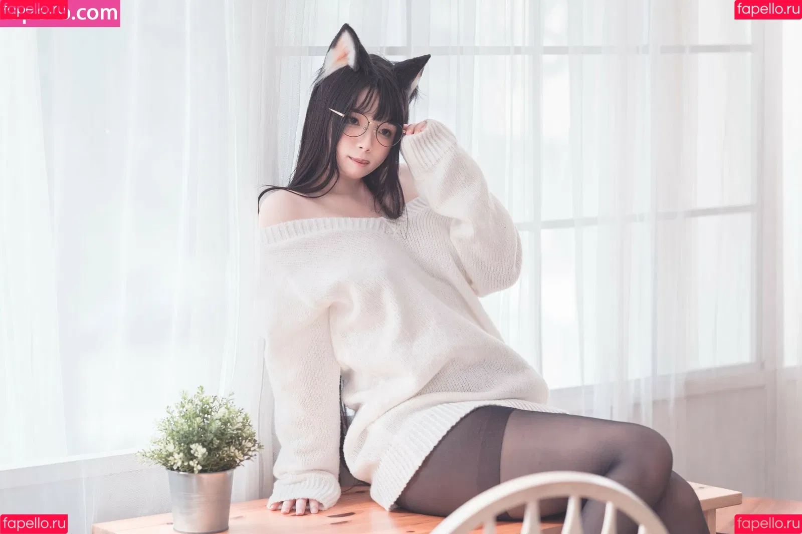 落落Raku Onlyfans Photo Gallery 