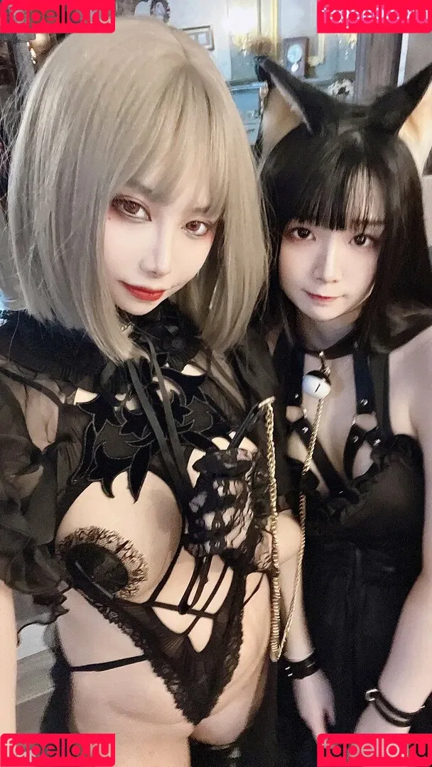 落落Raku Onlyfans Photo Gallery 