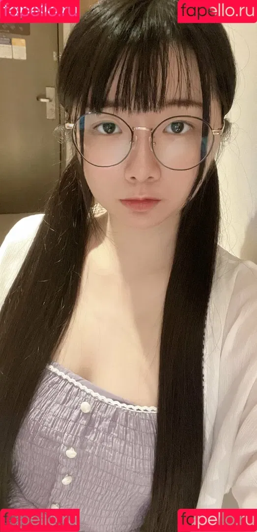 落落Raku Onlyfans Photo Gallery 