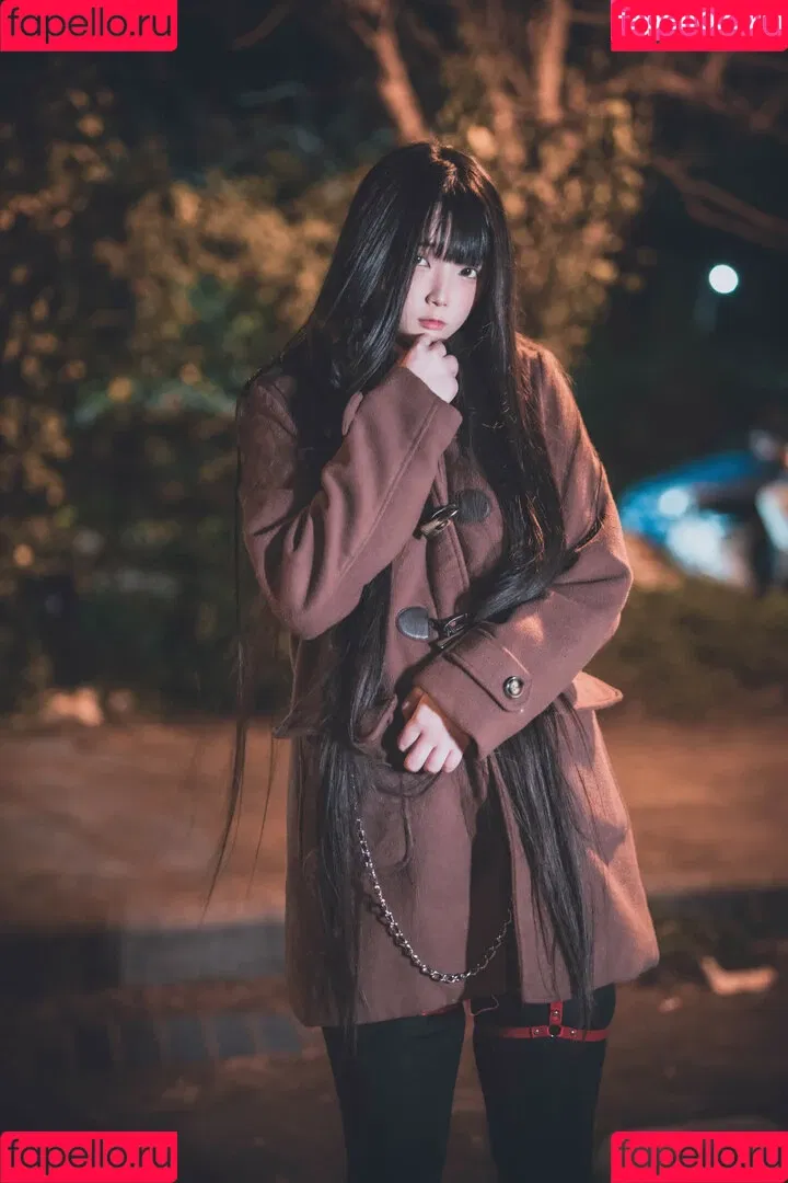落落Raku Onlyfans Photo Gallery 