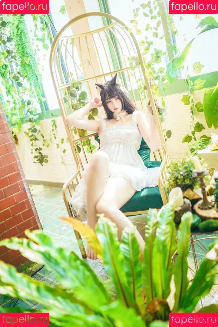 落落Raku Onlyfans Photo Gallery 