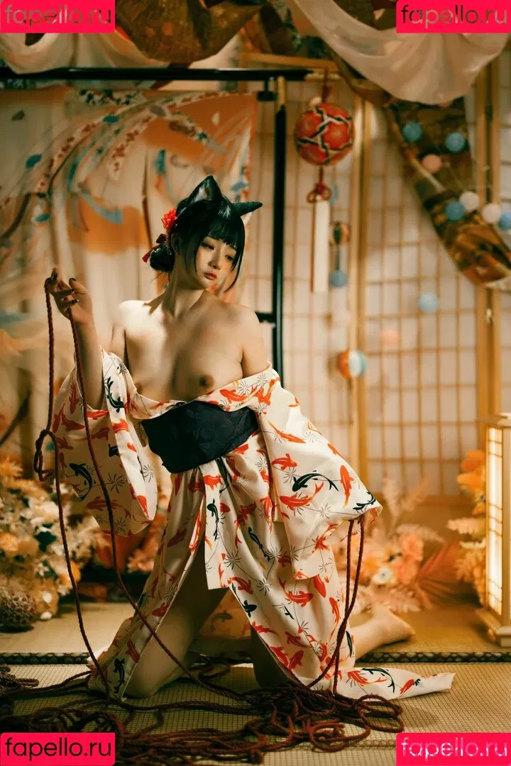 落落Raku Onlyfans Photo Gallery 
