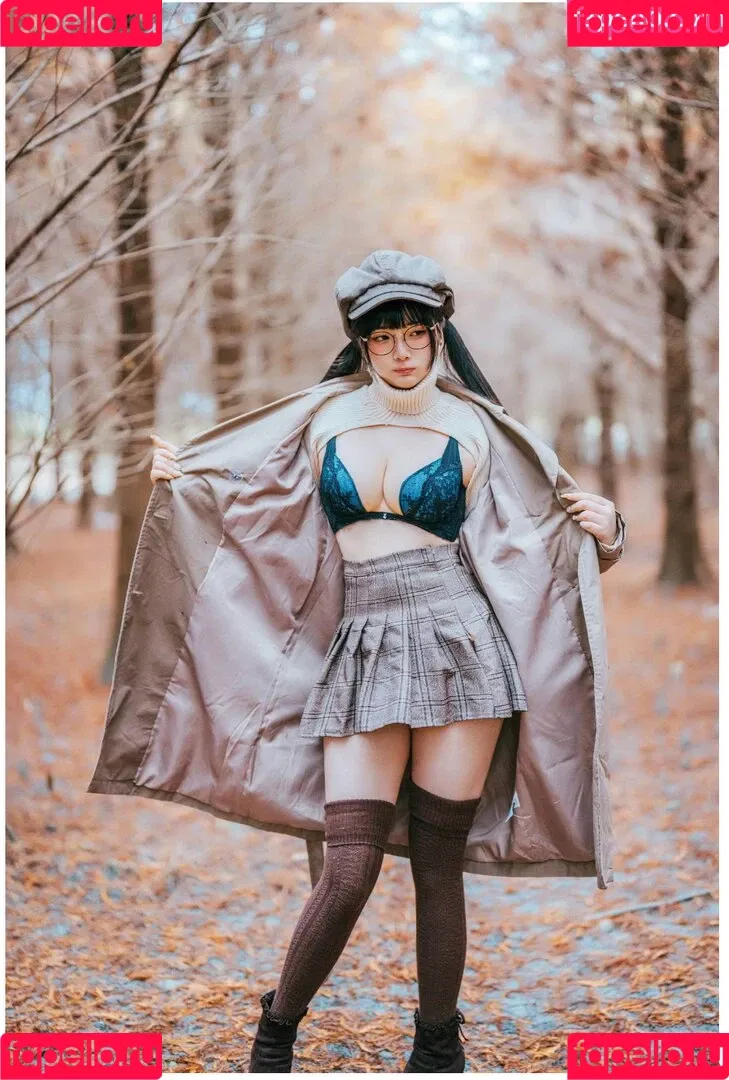 落落Raku Onlyfans Photo Gallery 