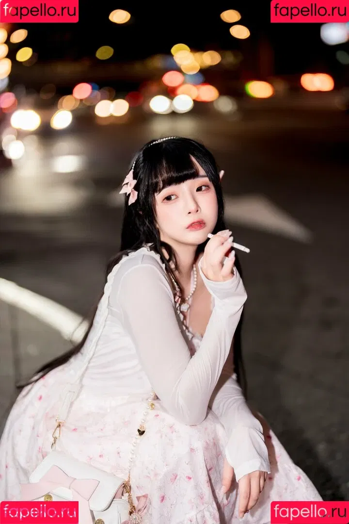 落落Raku Onlyfans Photo Gallery 