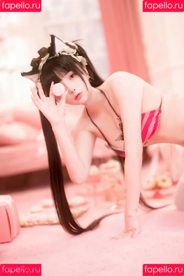 落落Raku Onlyfans Photo Gallery 