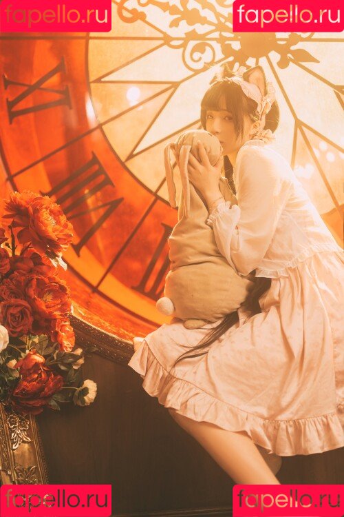 落落Raku Onlyfans Photo Gallery 