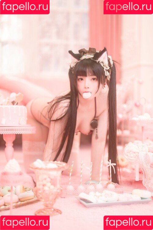 落落Raku Onlyfans Photo Gallery 