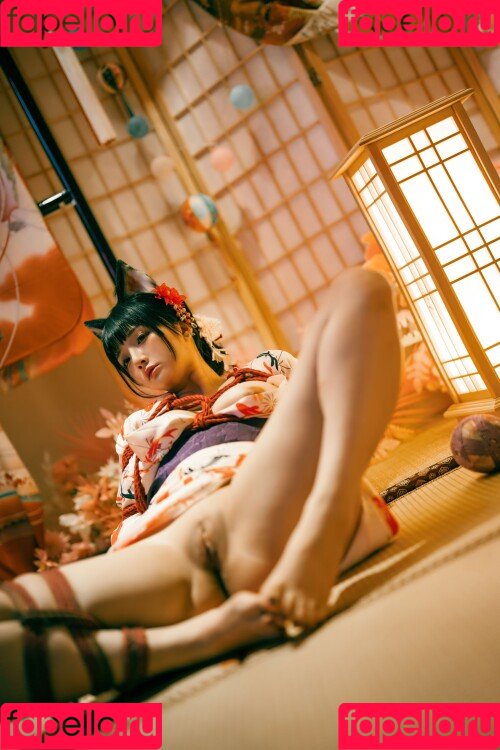 落落Raku Onlyfans Photo Gallery 