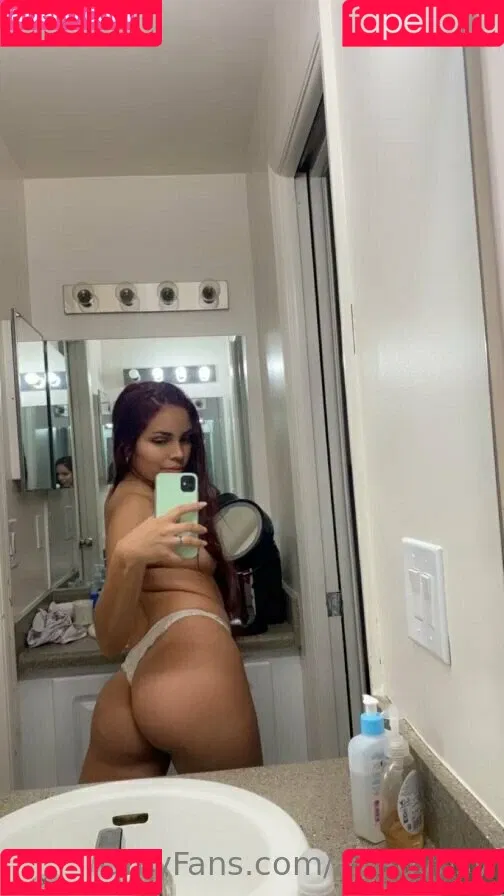 ariagypsy Onlyfans Photo Gallery 