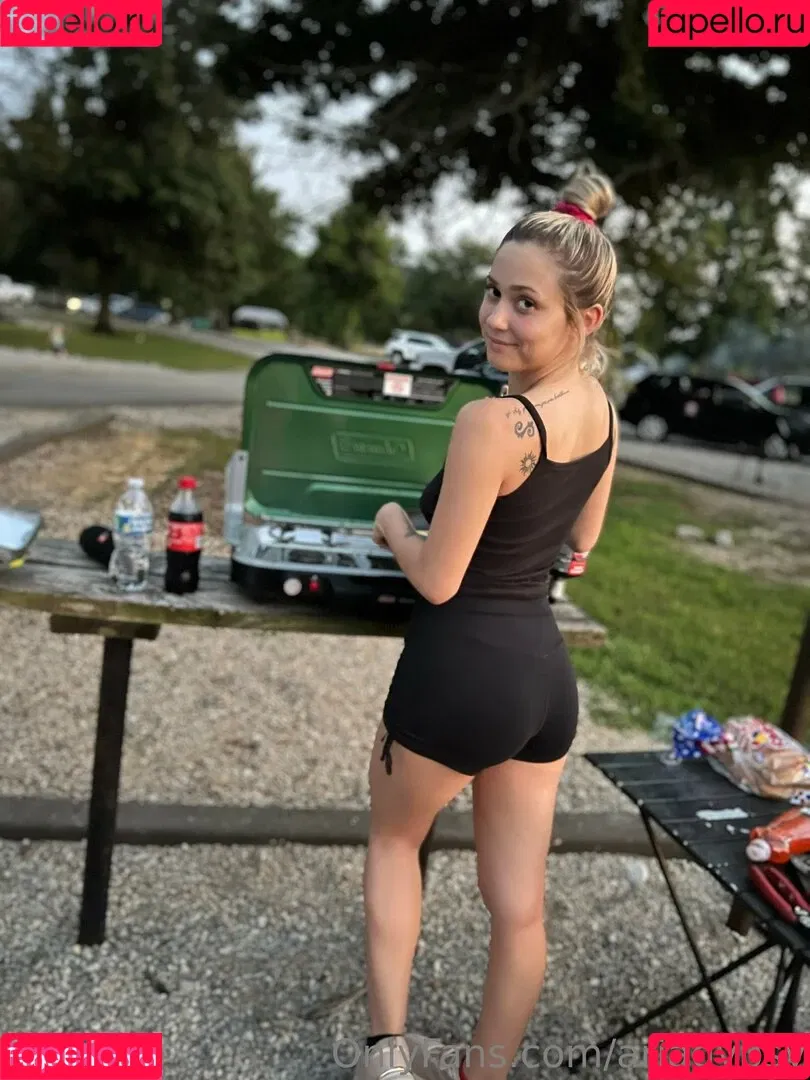 ariagypsy Onlyfans Photo Gallery 