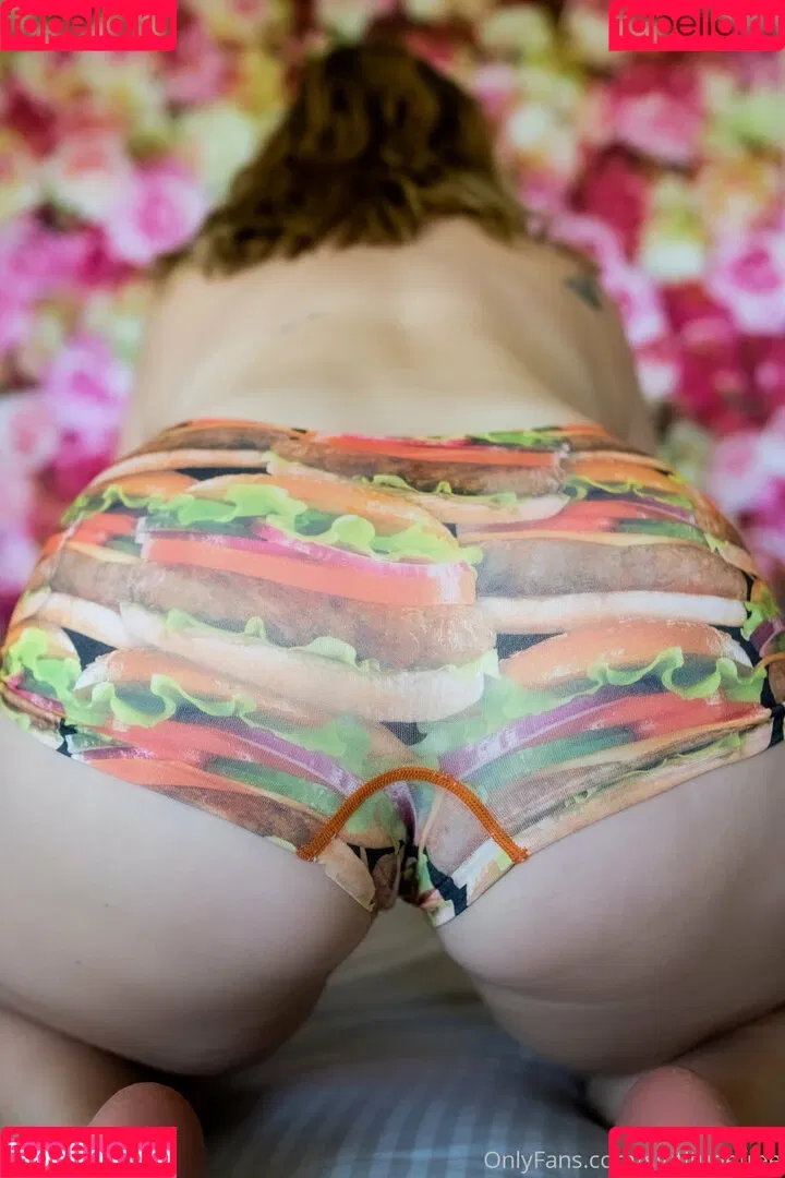 sarahtheslutfree Onlyfans Photo Gallery 