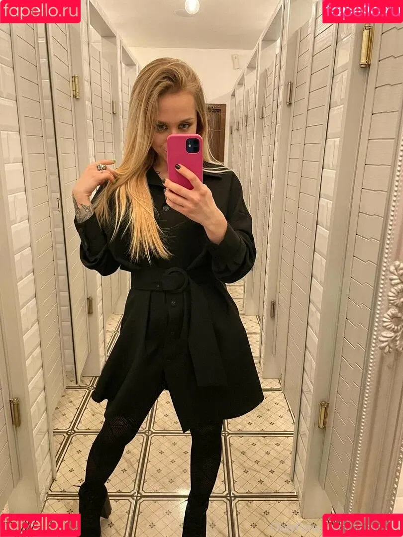 evilscarlett Onlyfans Photo Gallery 