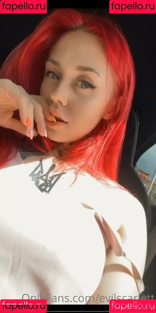 evilscarlett Onlyfans Photo Gallery 