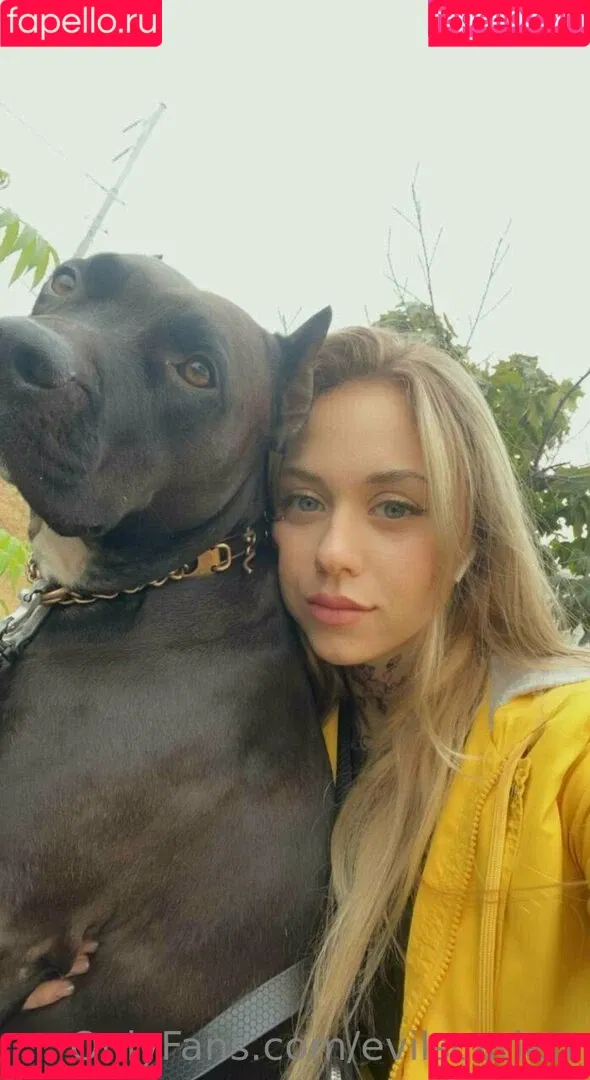 evilscarlett Onlyfans Photo Gallery 
