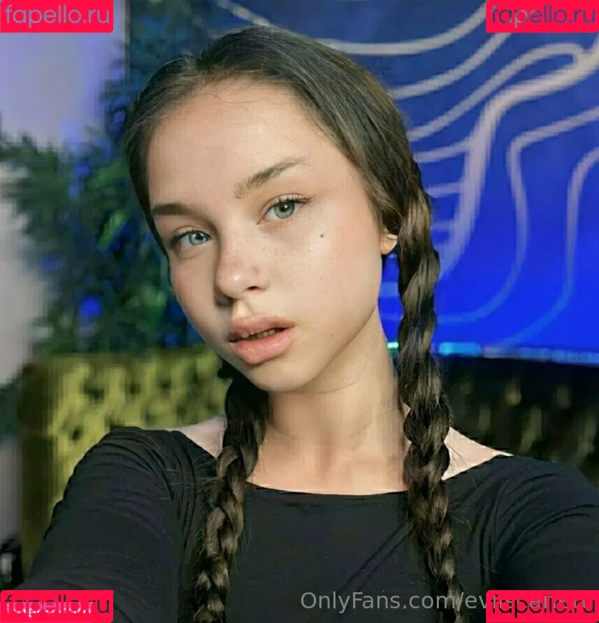 evilscarlett Onlyfans Photo Gallery 