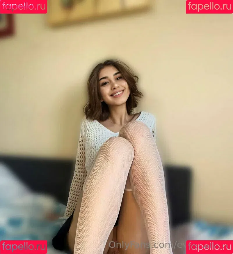 evilscarlett Onlyfans Photo Gallery 