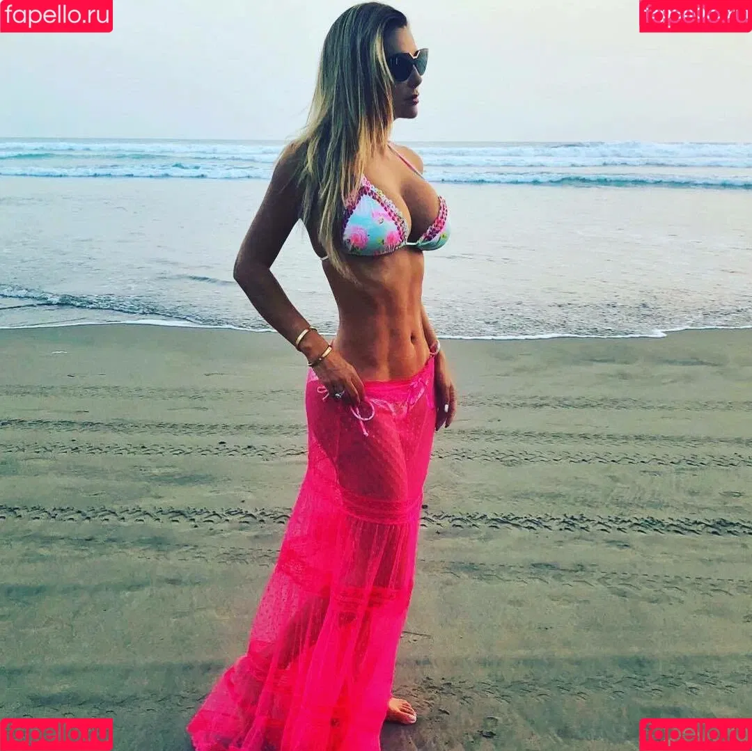 Ninel Conde Onlyfans Photo Gallery 