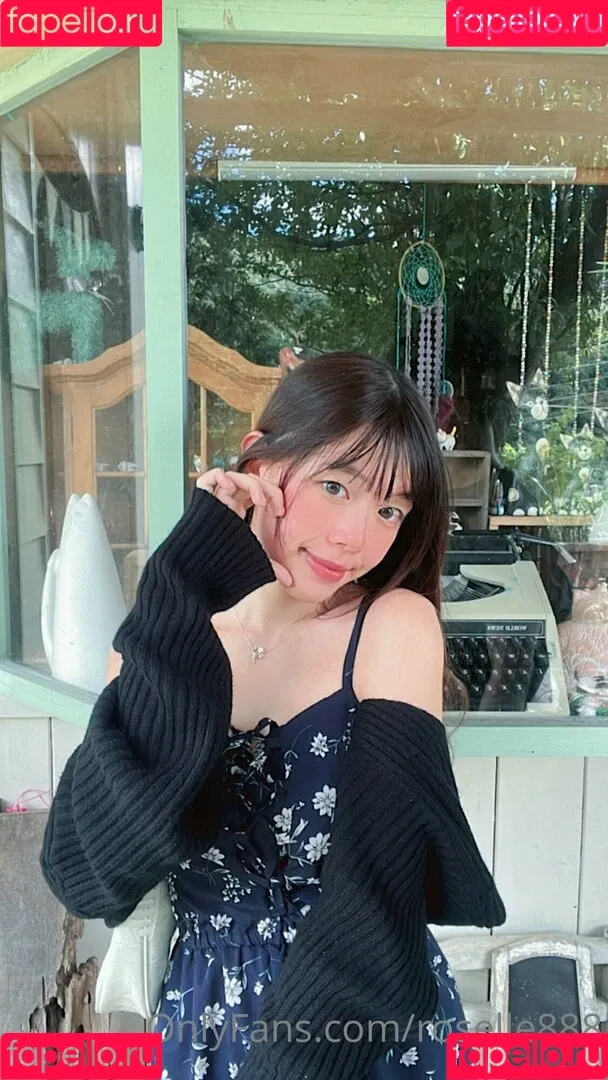 roselle888 Onlyfans Photo Gallery 