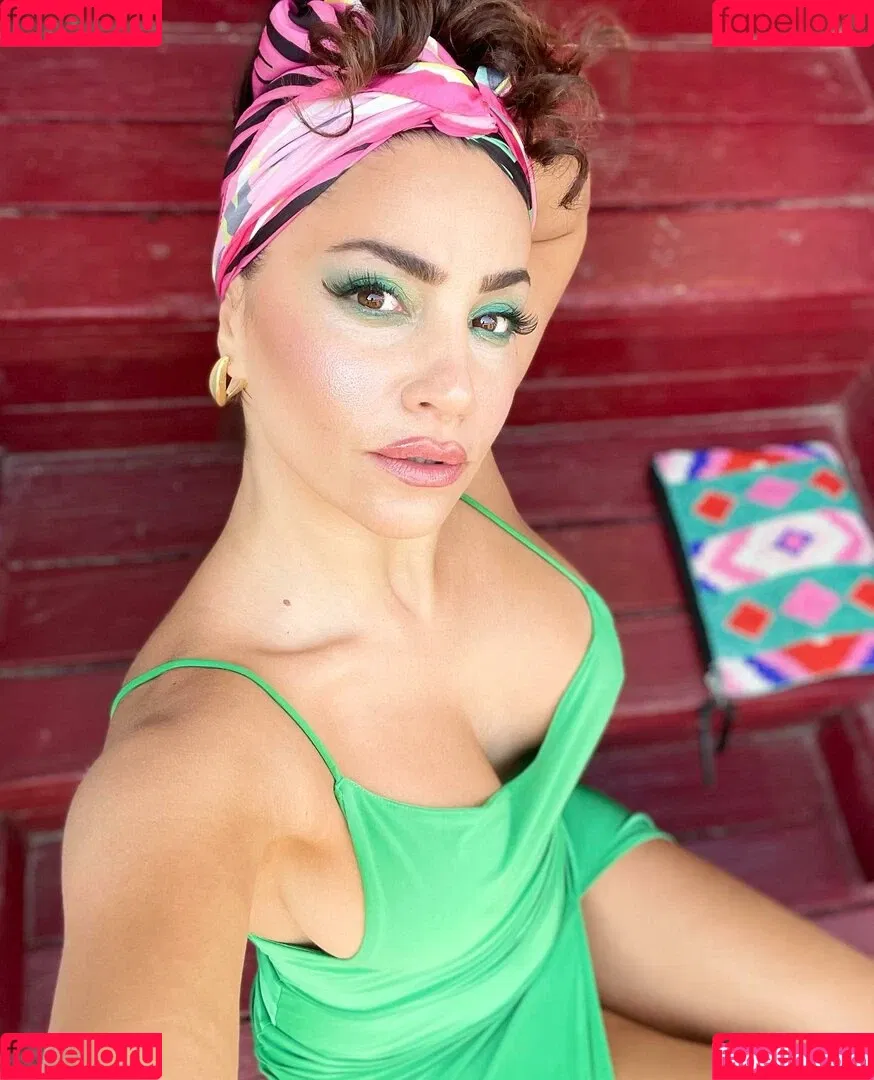 Serpil Cansz Onlyfans Photo Gallery 