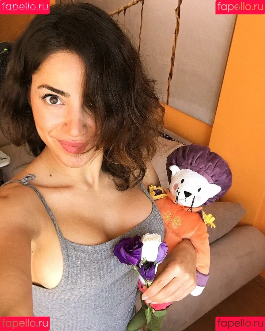 Serpil Cansz Onlyfans Photo Gallery 