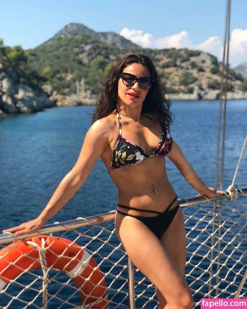 Serpil Cansz Onlyfans Photo Gallery 