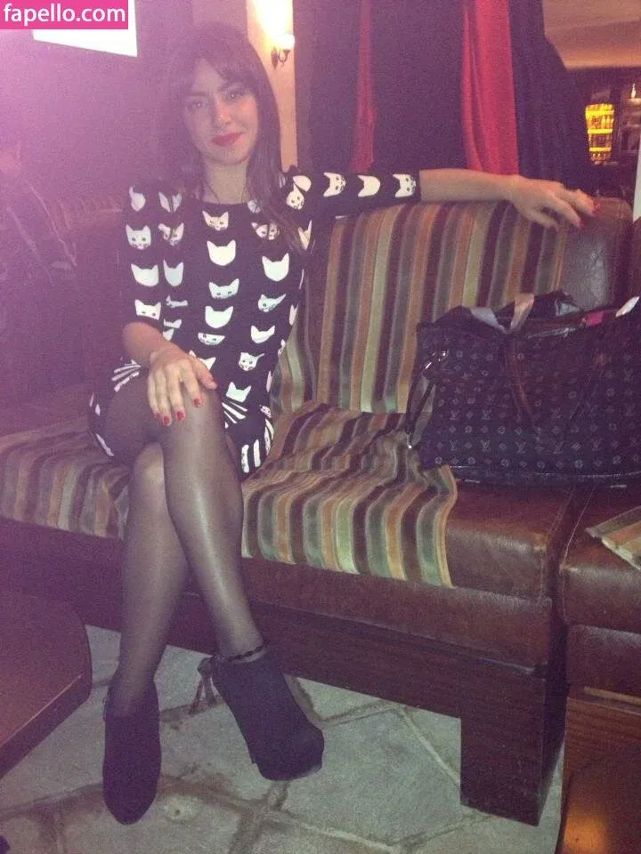 Serpil Cansz Onlyfans Photo Gallery 