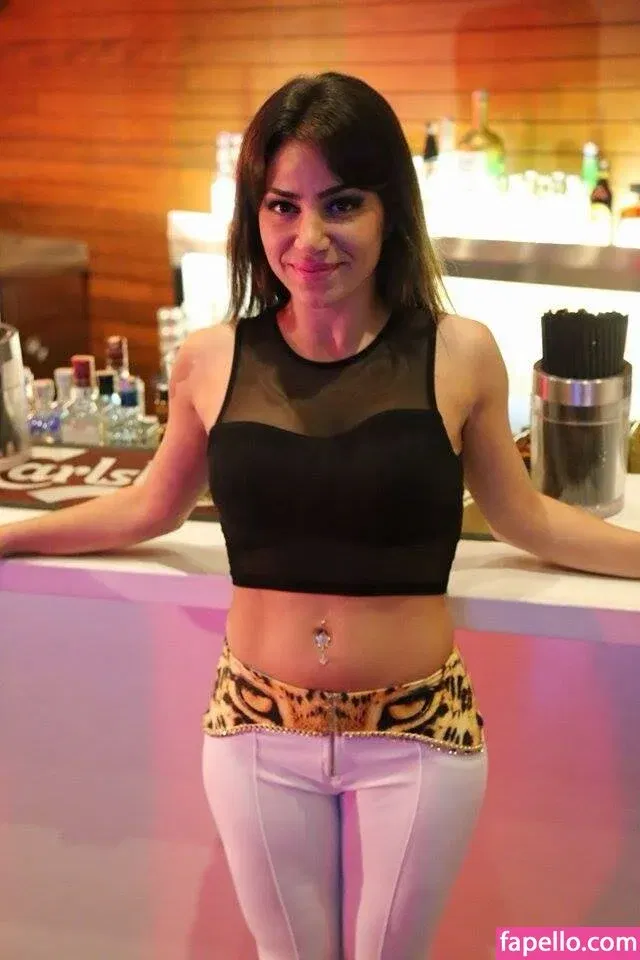 Serpil Cansz Onlyfans Photo Gallery 