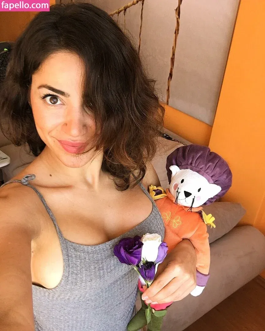 Serpil Cansz Onlyfans Photo Gallery 