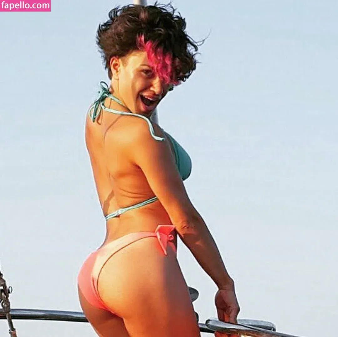 Serpil Cansz Onlyfans Photo Gallery 