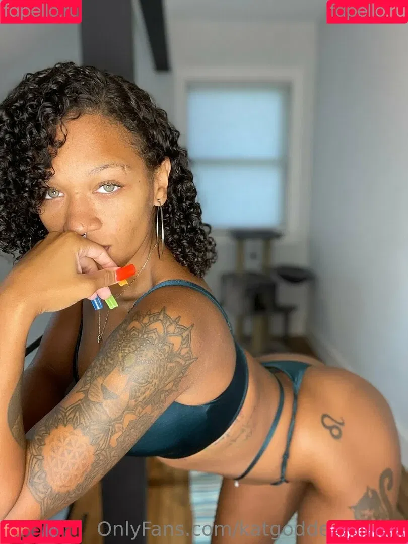 katgoddesstease Onlyfans Photo Gallery 