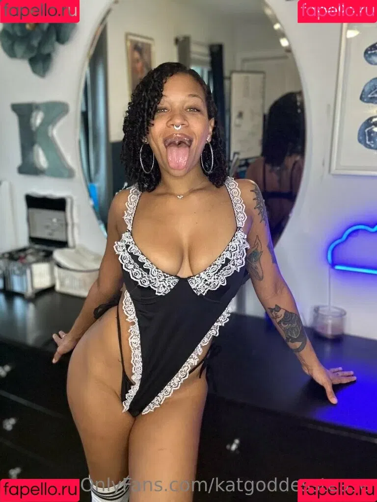 katgoddesstease Onlyfans Photo Gallery 