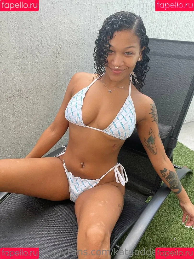 katgoddesstease Onlyfans Photo Gallery 