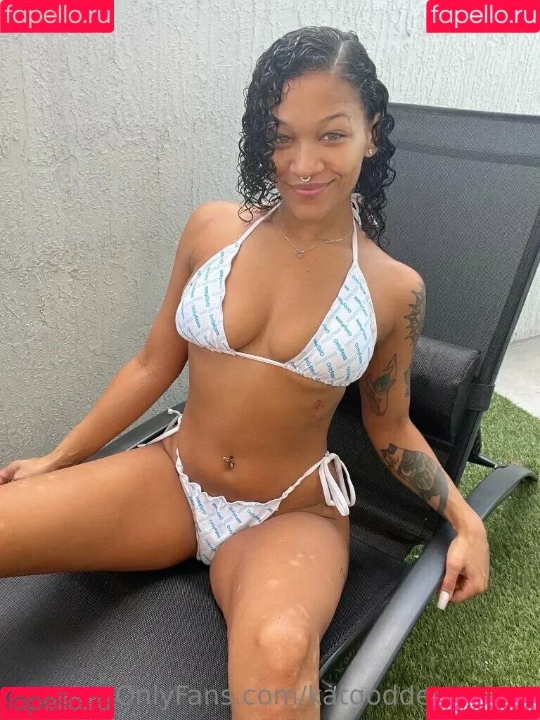 katgoddesstease Onlyfans Photo Gallery 