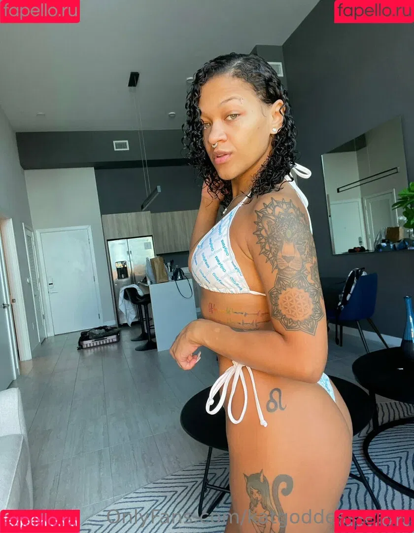 katgoddesstease Onlyfans Photo Gallery 