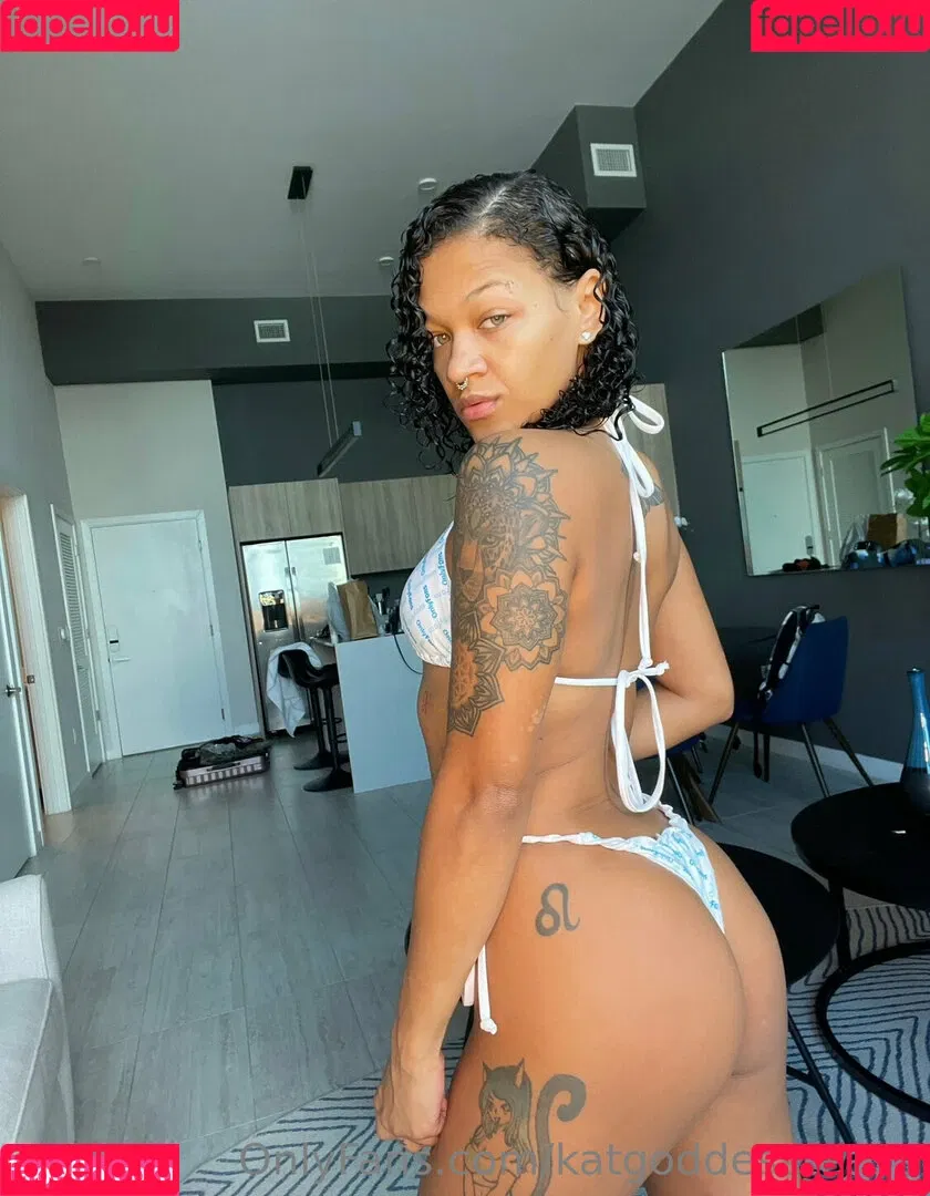 katgoddesstease Onlyfans Photo Gallery 