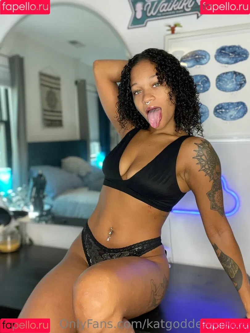 katgoddesstease Onlyfans Photo Gallery 
