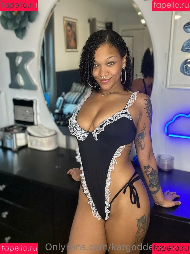 katgoddesstease Onlyfans Photo Gallery 