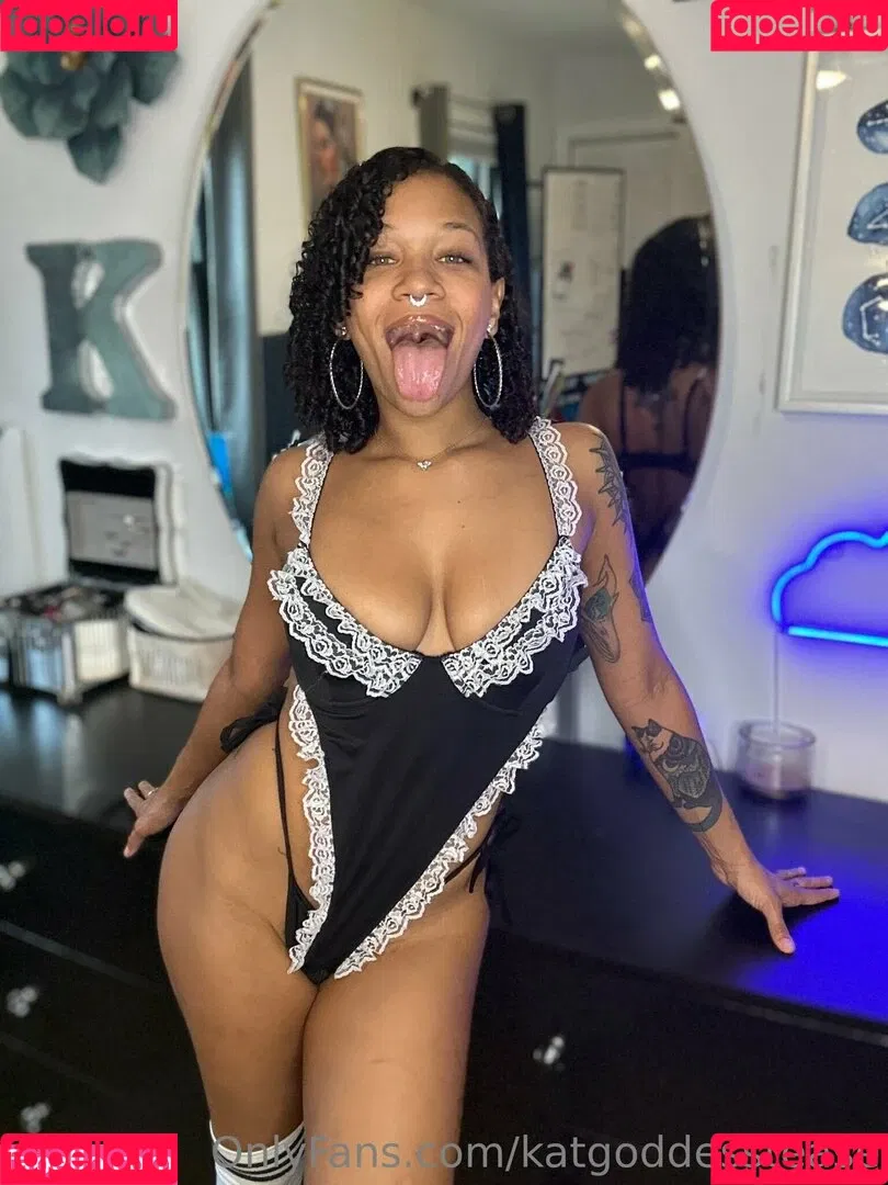 katgoddesstease Onlyfans Photo Gallery 