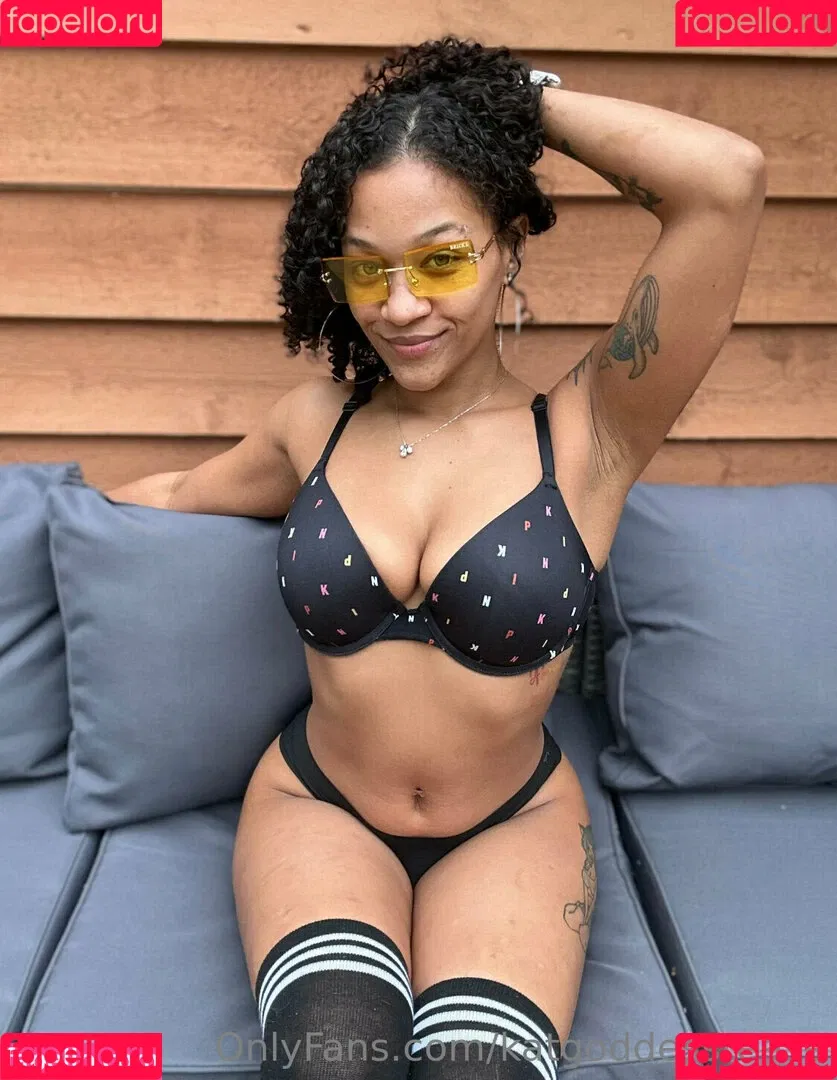 katgoddesstease Onlyfans Photo Gallery 