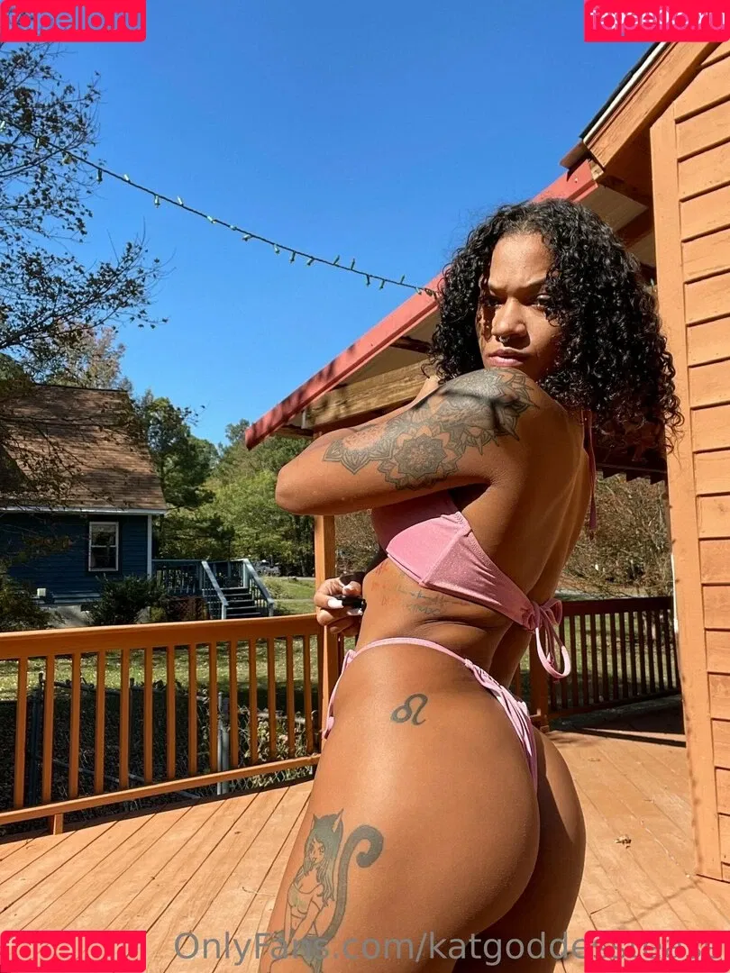 katgoddesstease Onlyfans Photo Gallery 