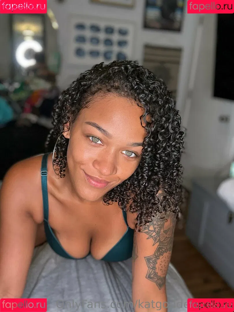 katgoddesstease Onlyfans Photo Gallery 