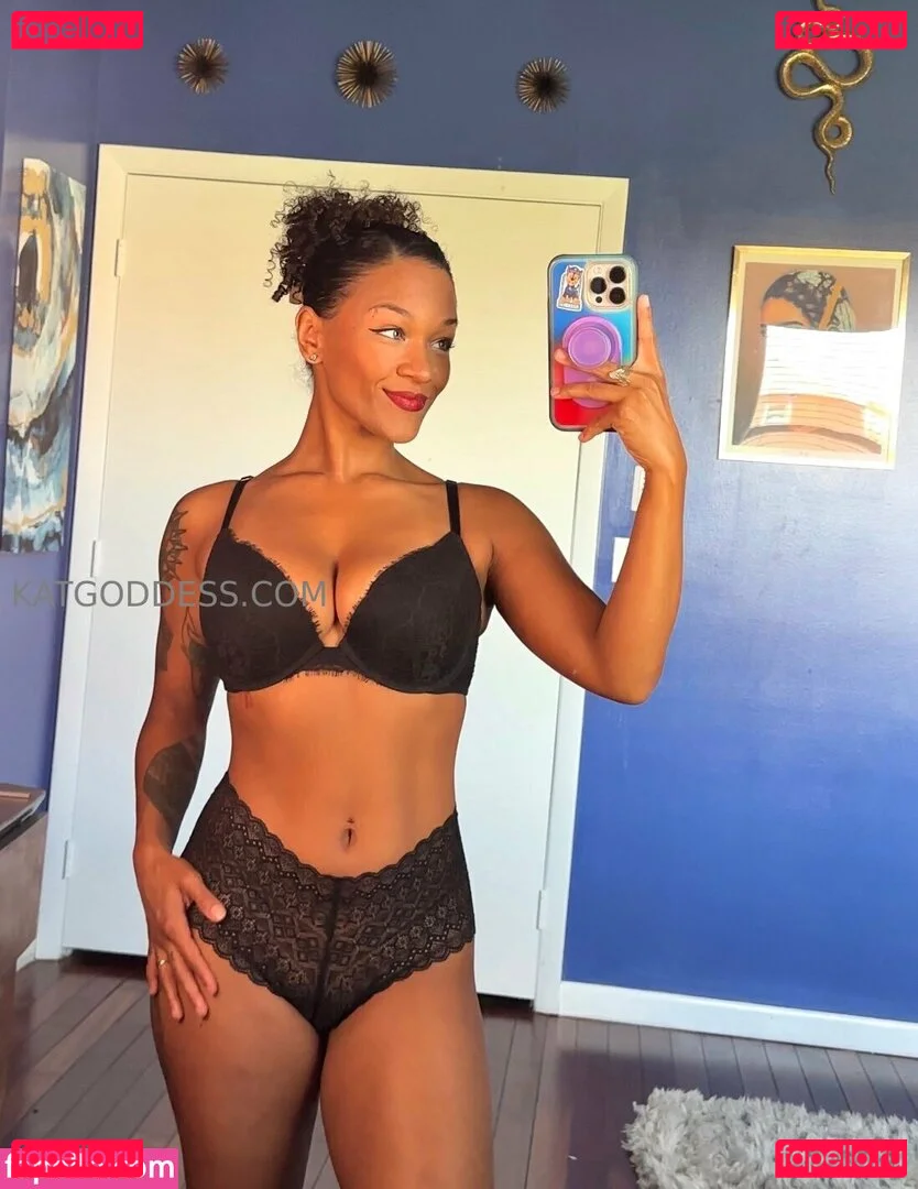 katgoddesstease Onlyfans Photo Gallery 
