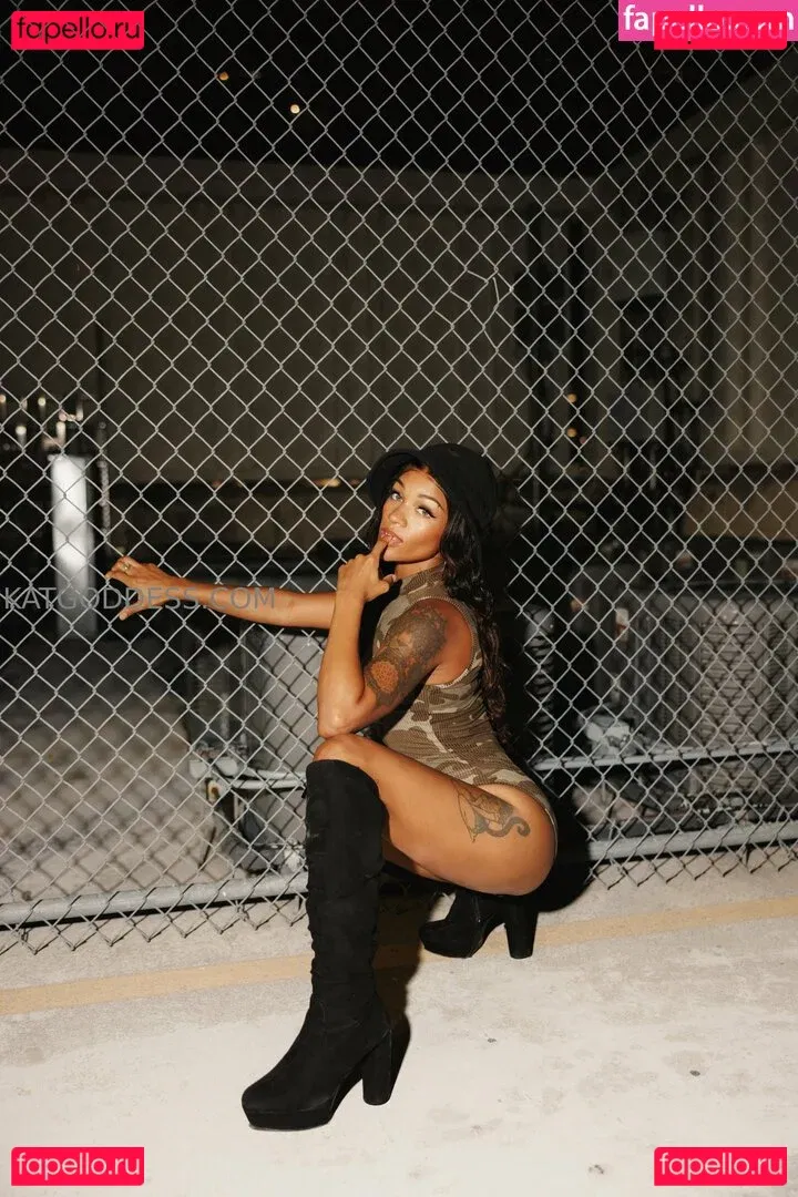 katgoddesstease Onlyfans Photo Gallery 