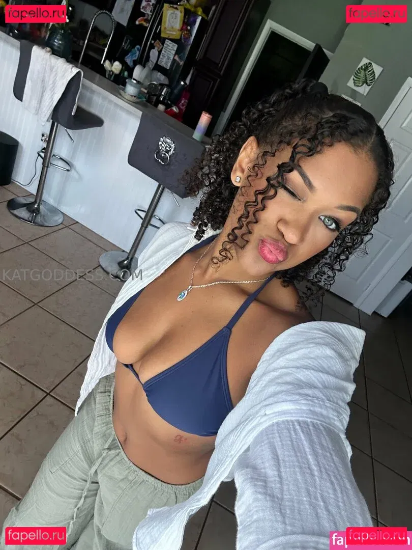 katgoddesstease Onlyfans Photo Gallery 