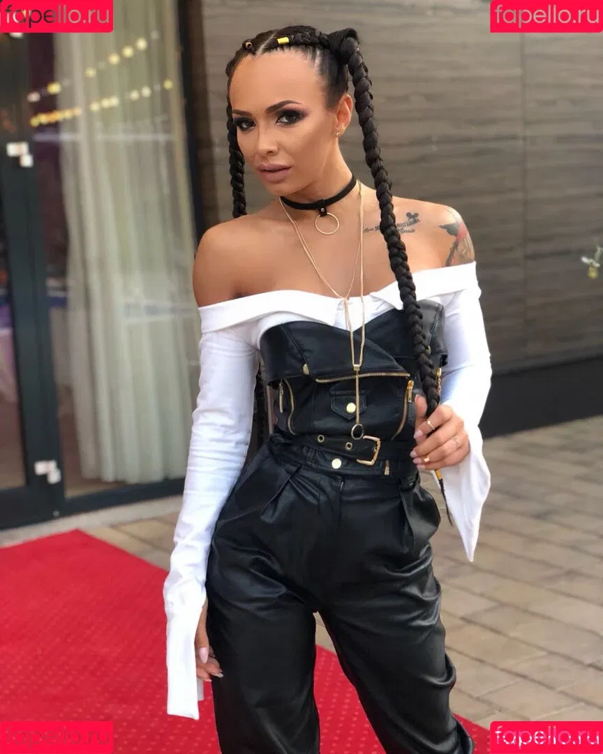 Jessica Sirbu Onlyfans Photo Gallery 