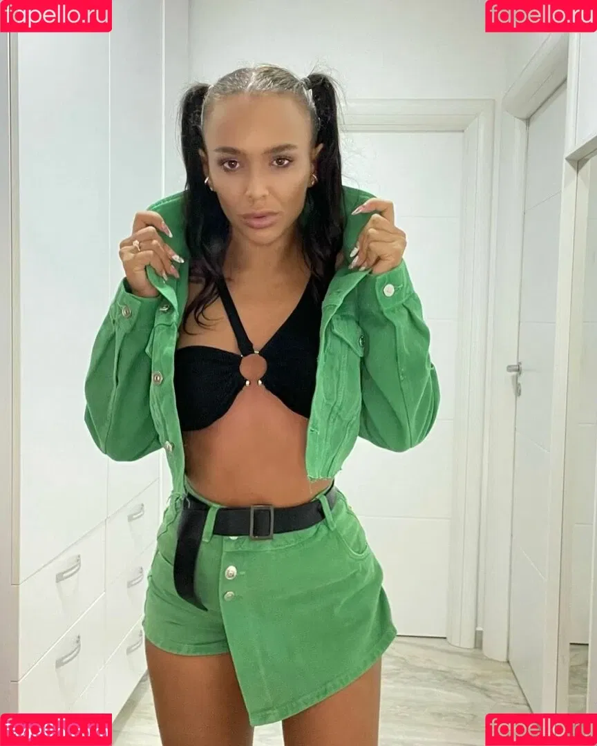 Jessica Sirbu Onlyfans Photo Gallery 