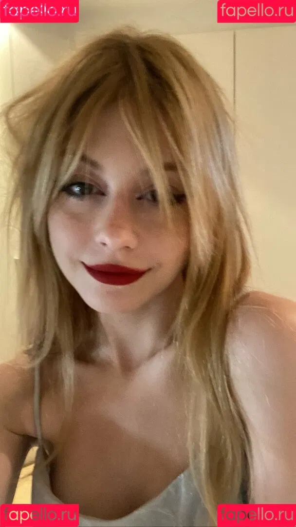 gbrllareis Onlyfans Photo Gallery 